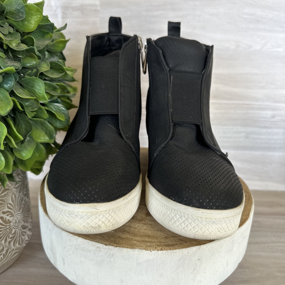 Catherine Malandrino Sabra Black Ankle Booties Boots Wedge Zipper US Size 7.5 - Picture 6 of 11
